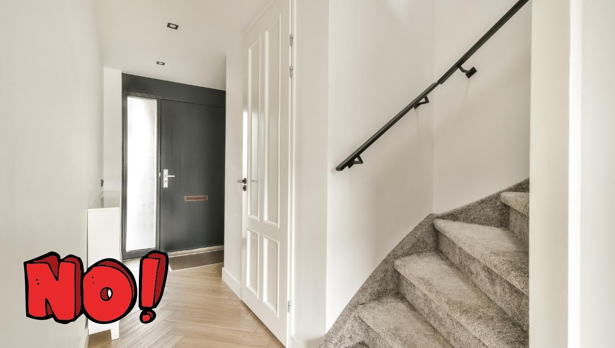 El error clave de decoración que muchos cometen en el recibidor de la casa